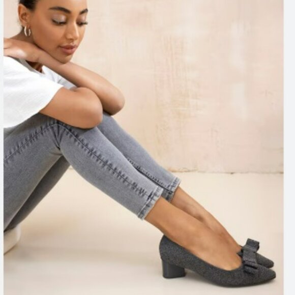 Vivaia Titli Pointed-Toe Bow Heels Gray EU39 US8 - Picture 3 of 13